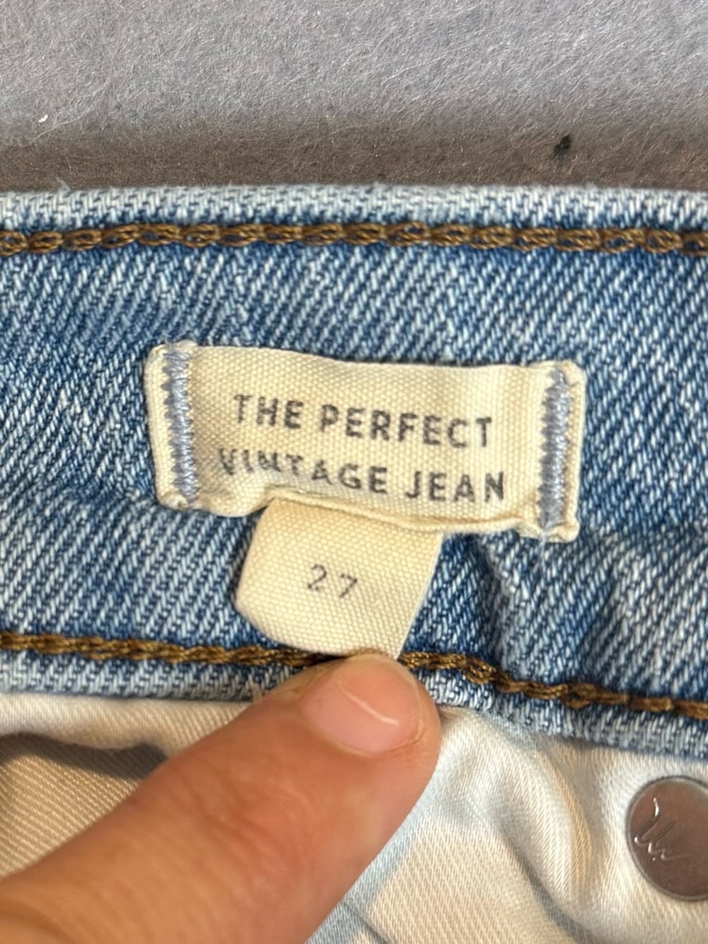 Madewell The Perfect Vintage Jean Women's Light Blue Distressed Jeans - size 27